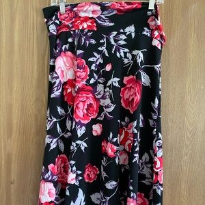 Black LuLaRoe Azure Skirt